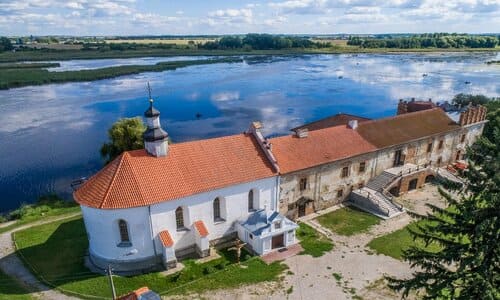 Замок Князів Острозьких: історія,факти та графік роботи