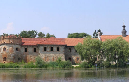 Замки та палаци Хмельниччини: замок князів Острозьких (Старокостянтинів)