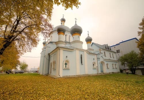 Свято-Успенська церква