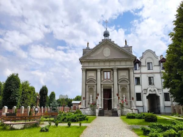 Костел Пресвятого Серця Ісуса Красилів